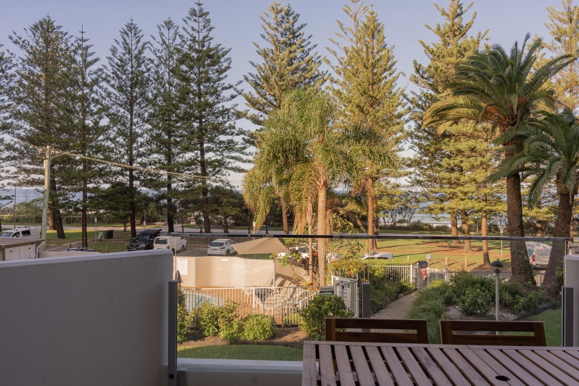 Cashelmara Beachfront Apartments Gold Coast Bagian luar foto